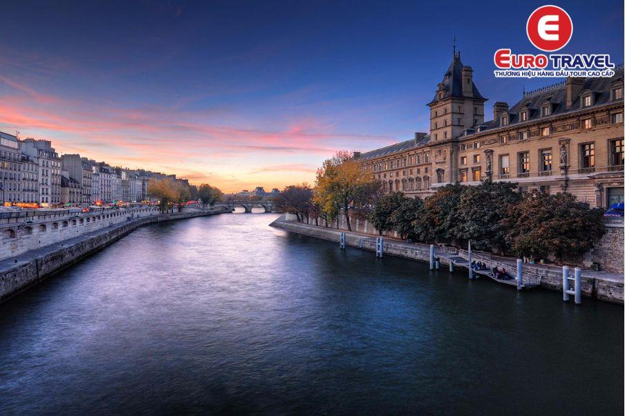 Khám phá Sông Seine – Nơi Trái tim và Linh hồn của Paris hoà làm một