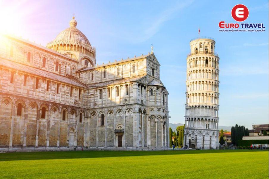 Tháp nghiêng Pisa – Biểu tượng kiêu hãng của thành phố Pisa nước Ý