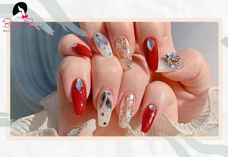 Mẫu nail đẹp Tết 2024 màu đỏ