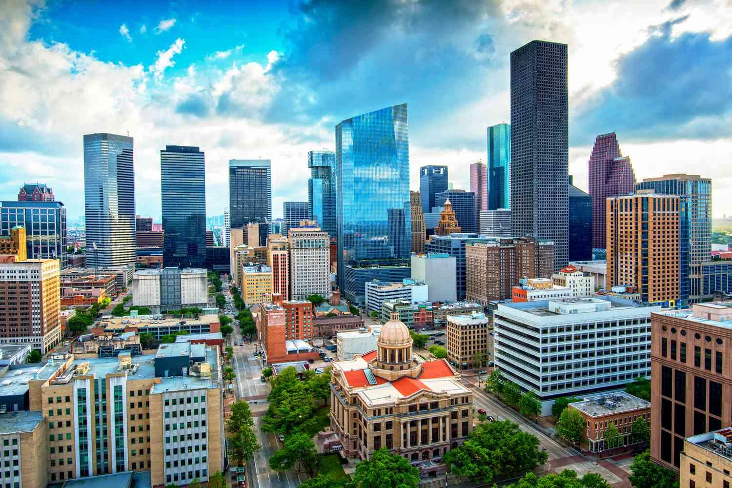 Nền kinh tế Houston phát triển thu hút một lượng lớn dân nhập cư đến đây